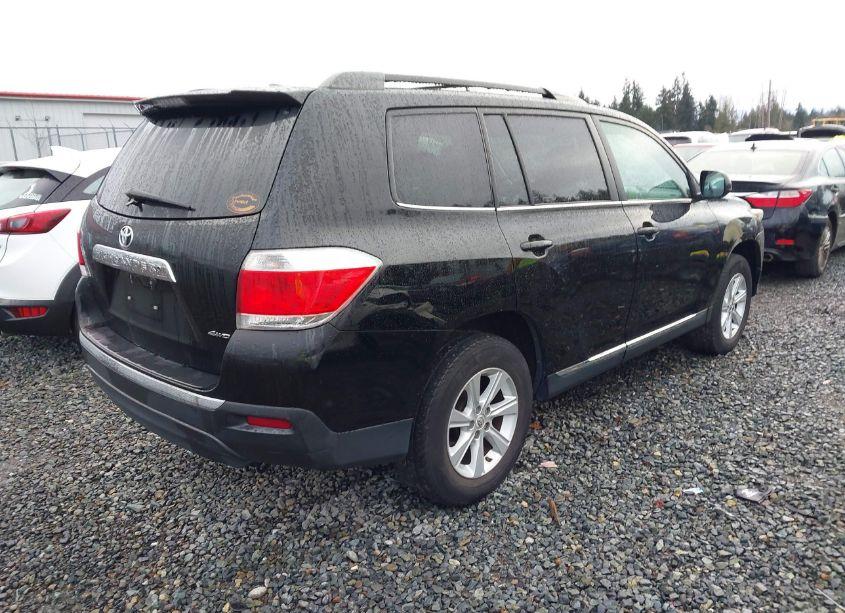 Photo 4 of 2011 Toyota Highlander SE V6 (VIN 5TDBK3EH4BS083953)