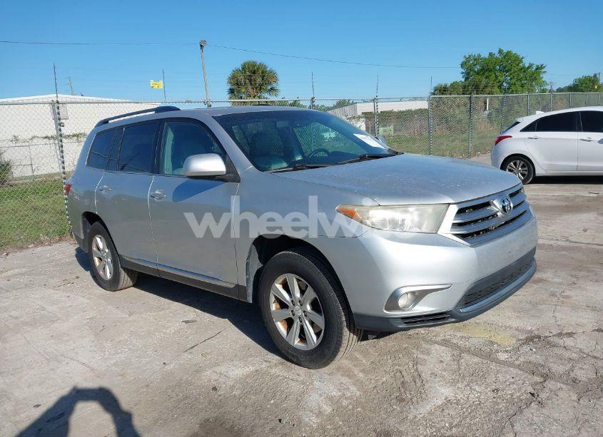 2012 Toyota Highlander SE V6 (VIN 5TDBK3EH4CS094615) main photo