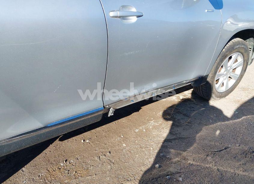 Photo 6 of 2012 Toyota Highlander SE V6 (VIN 5TDBK3EH4CS099796)