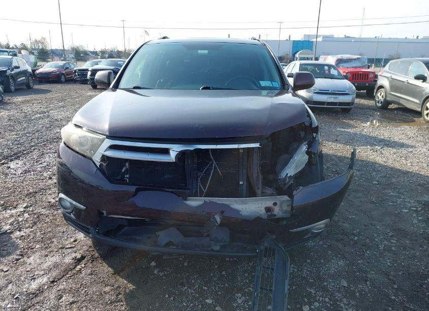Photo 12 of 2012 Toyota Highlander SE V6 (VIN 5TDBK3EH4CS117181)