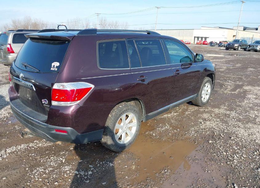 Photo 4 of 2012 Toyota Highlander SE V6 (VIN 5TDBK3EH4CS117181)