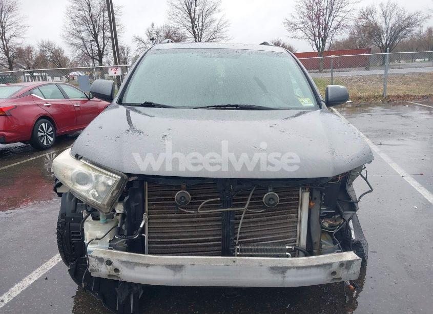 Photo 12 of 2012 Toyota Highlander SE V6 (VIN 5TDBK3EH4CS165828)