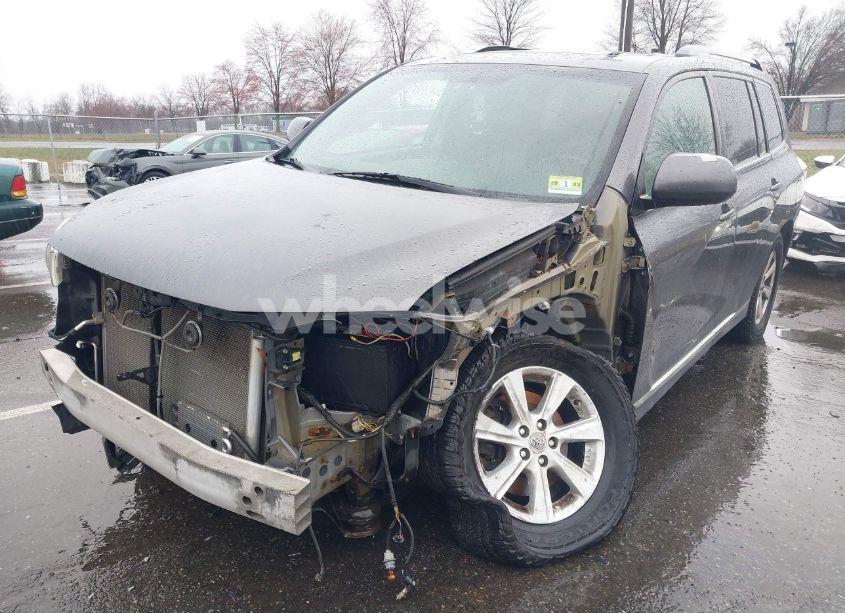 Photo 6 of 2012 Toyota Highlander SE V6 (VIN 5TDBK3EH4CS165828)