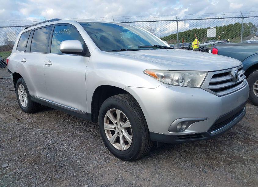 2012 Toyota Highlander SE V6 (VIN 5TDBK3EH4CS173234) main photo