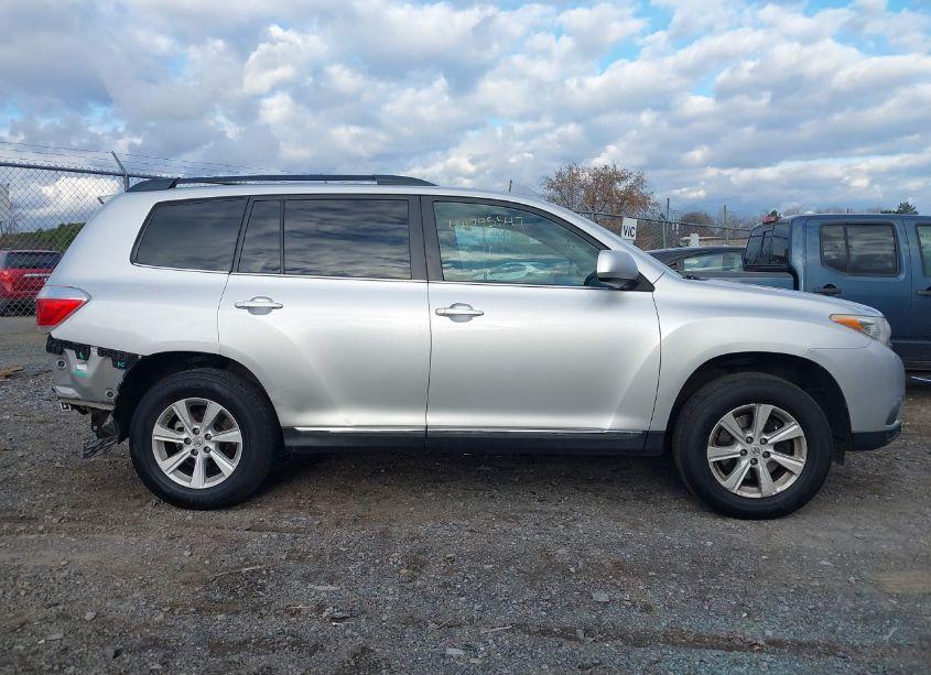 Photo 14 of 2012 Toyota Highlander SE V6 (VIN 5TDBK3EH4CS173234)