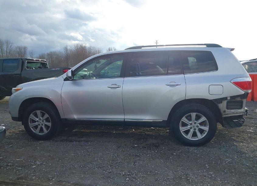 Photo 15 of 2012 Toyota Highlander SE V6 (VIN 5TDBK3EH4CS173234)