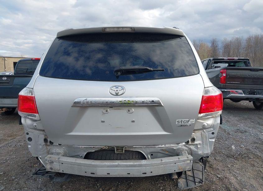 Photo 17 of 2012 Toyota Highlander SE V6 (VIN 5TDBK3EH4CS173234)