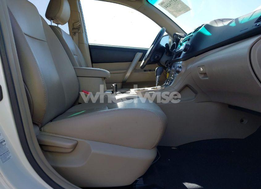 Photo 5 of 2013 Toyota Highlander SE V6 (VIN 5TDBK3EH4DS188544)