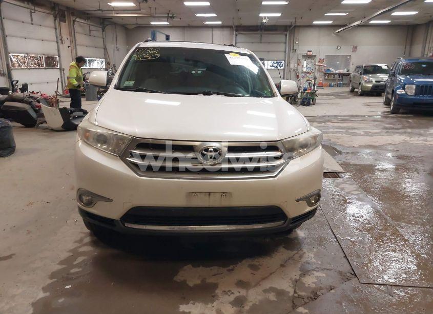 Photo 12 of 2013 Toyota Highlander BASE PLUS V6 (VIN 5TDBK3EH4DS190035)