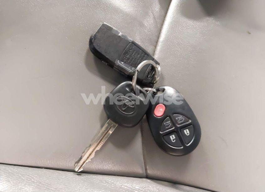 Photo 11 of 2013 Toyota Highlander SE V6 (VIN 5TDBK3EH4DS213913)