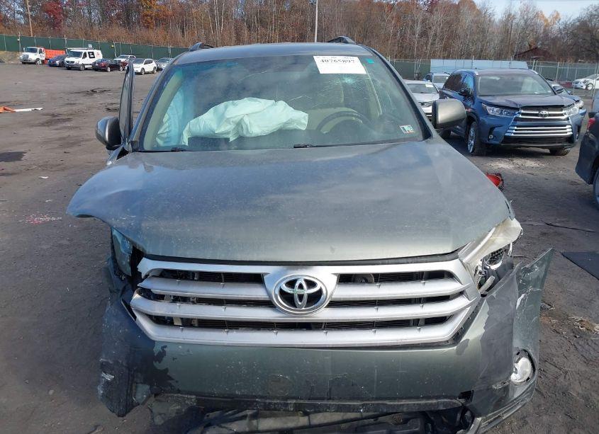 Photo 12 of 2013 Toyota Highlander BASE PLUS V6 (VIN 5TDBK3EH4DS239461)