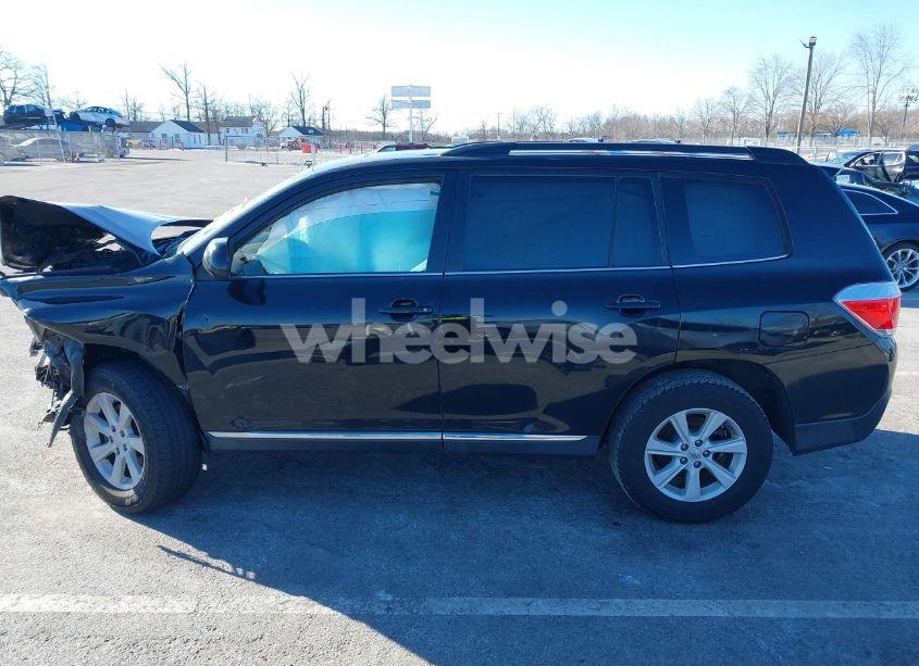 Photo 14 of 2013 Toyota Highlander PLUS/SE (VIN 5TDBK3EH4DS256115)