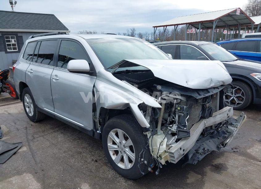 2013 Toyota Highlander SE V6 (VIN 5TDBK3EH4DS263436) main photo