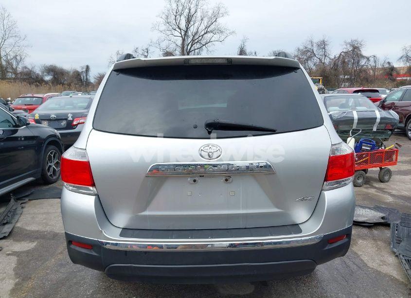 Photo 17 of 2013 Toyota Highlander SE V6 (VIN 5TDBK3EH4DS263436)