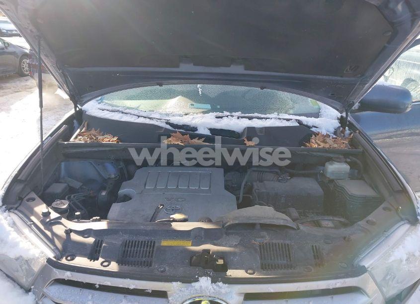 Photo 10 of 2013 Toyota Highlander BASE V6 (VIN 5TDBK3EH4DS270273)