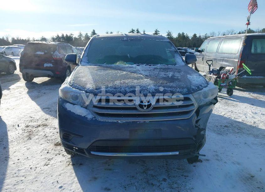 Photo 13 of 2013 Toyota Highlander BASE V6 (VIN 5TDBK3EH4DS270273)
