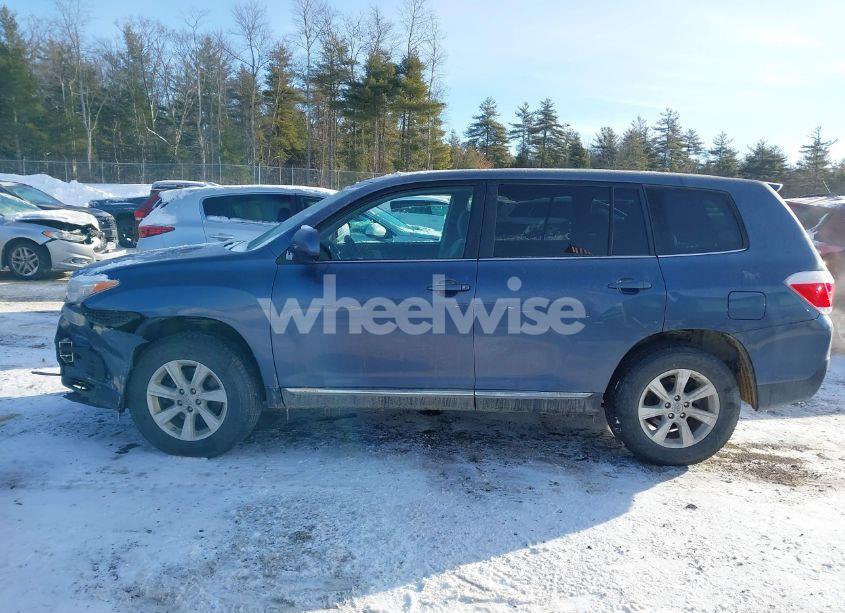 Photo 15 of 2013 Toyota Highlander BASE V6 (VIN 5TDBK3EH4DS270273)