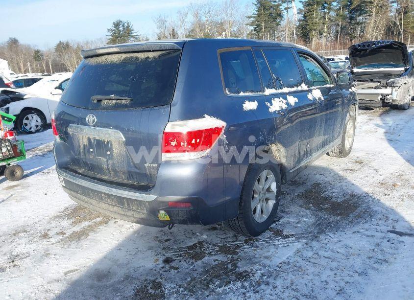 Photo 4 of 2013 Toyota Highlander BASE V6 (VIN 5TDBK3EH4DS270273)