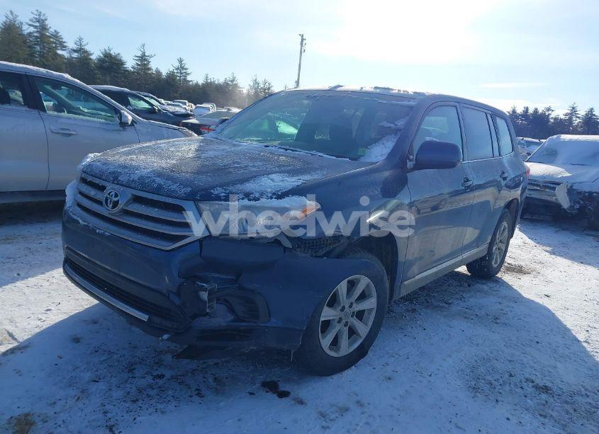 Photo 6 of 2013 Toyota Highlander BASE V6 (VIN 5TDBK3EH4DS270273)