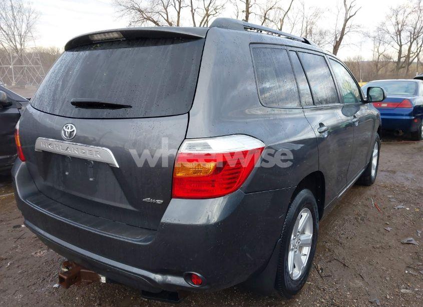 Photo 4 of 2010 Toyota Highlander BASE V6 (VIN 5TDBK3EH5AS028295)