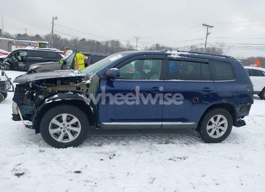 Photo 14 of 2011 Toyota Highlander SE V6 (VIN 5TDBK3EH5BS073612)