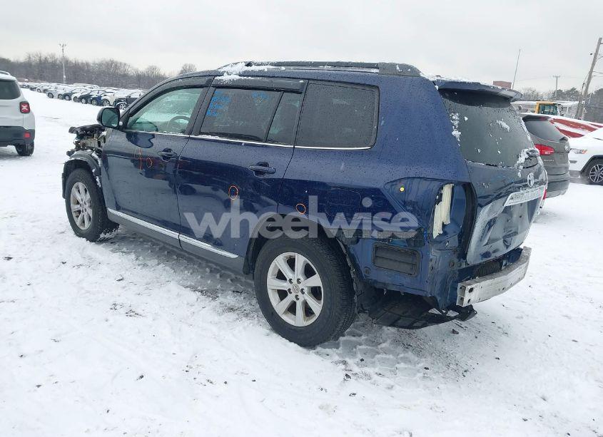 Photo 3 of 2011 Toyota Highlander SE V6 (VIN 5TDBK3EH5BS073612)