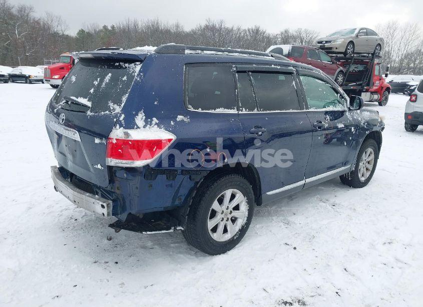 Photo 4 of 2011 Toyota Highlander SE V6 (VIN 5TDBK3EH5BS073612)