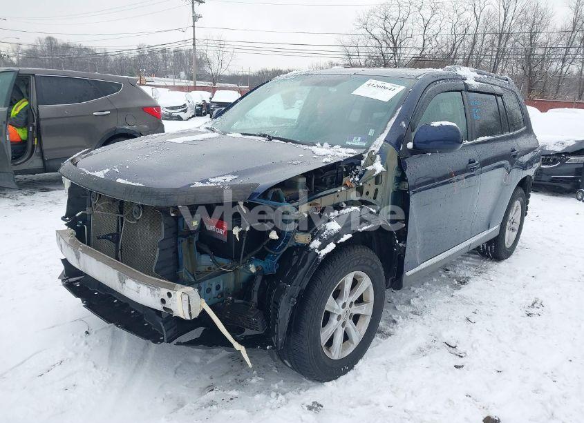 Photo 6 of 2011 Toyota Highlander SE V6 (VIN 5TDBK3EH5BS073612)