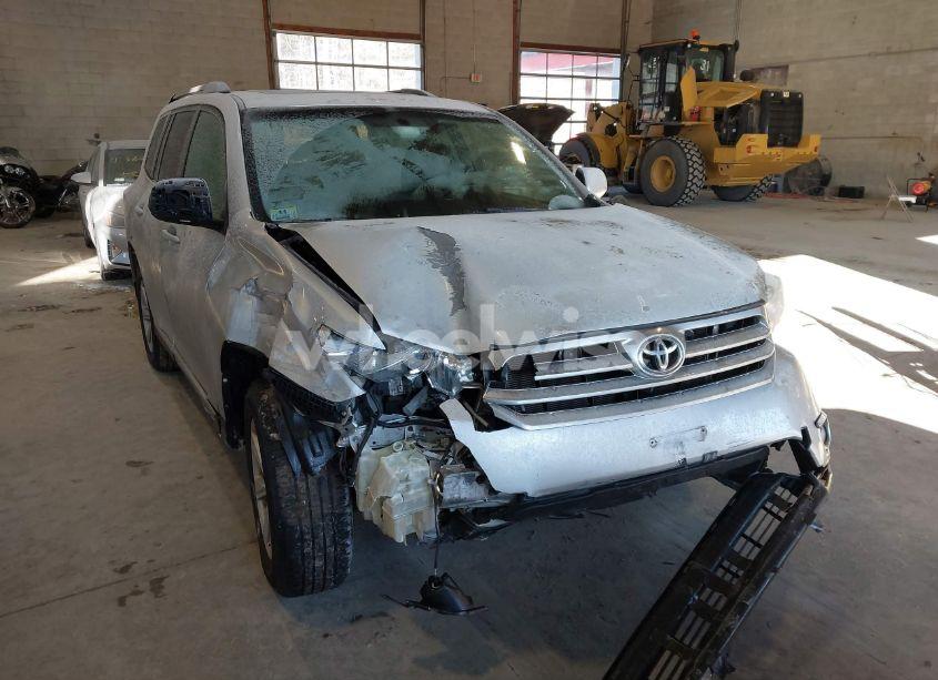 Photo 12 of 2012 Toyota Highlander SE V6 (VIN 5TDBK3EH5CS103094)