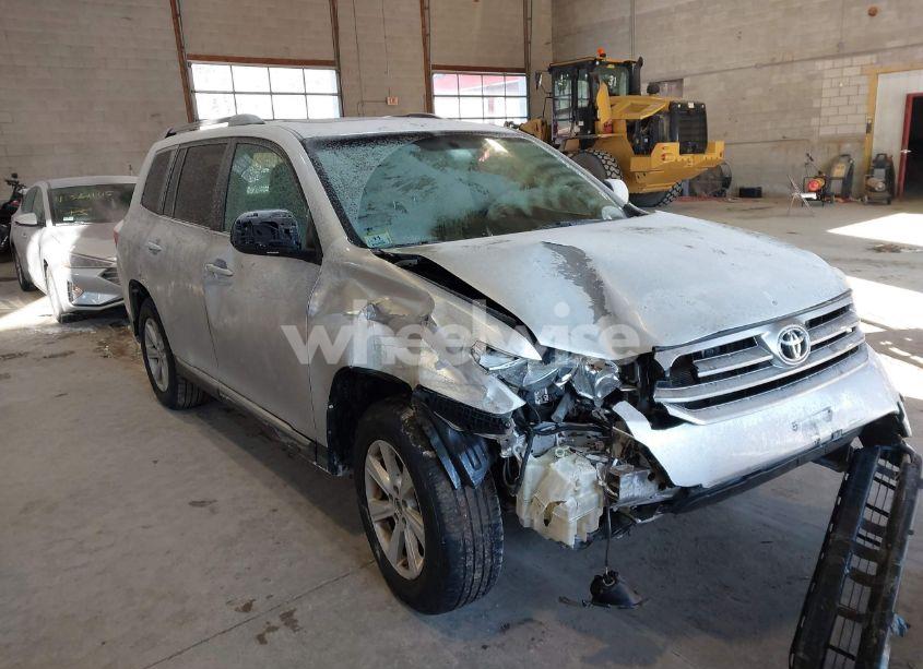 Photo 13 of 2012 Toyota Highlander SE V6 (VIN 5TDBK3EH5CS103094)