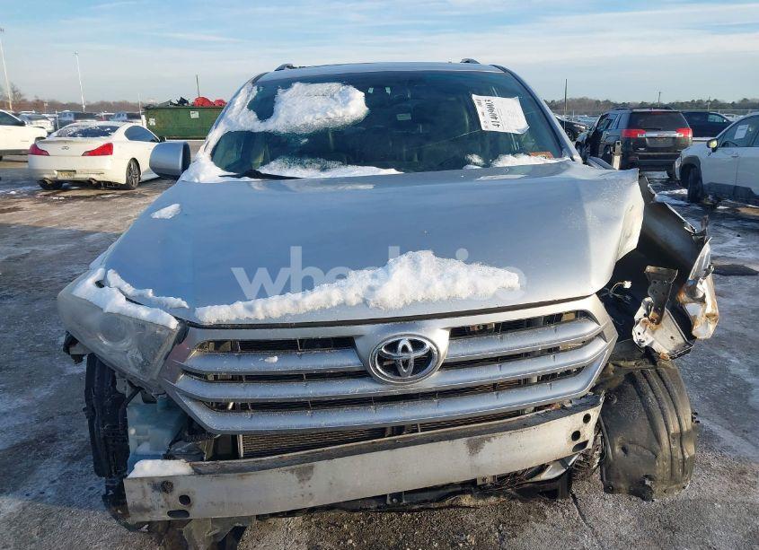 Photo 12 of 2012 Toyota Highlander SE V6 (VIN 5TDBK3EH5CS119831)