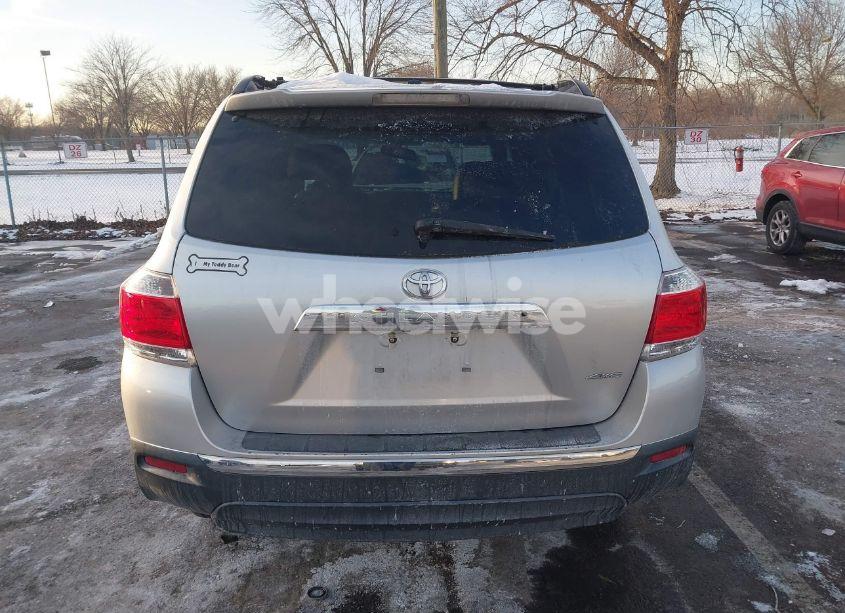 Photo 16 of 2012 Toyota Highlander SE V6 (VIN 5TDBK3EH5CS119831)