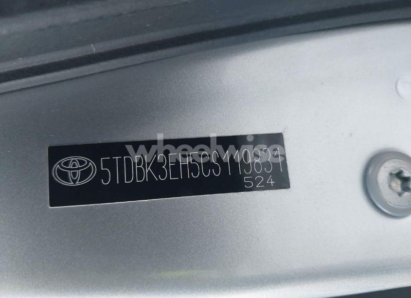 Photo 9 of 2012 Toyota Highlander SE V6 (VIN 5TDBK3EH5CS119831)