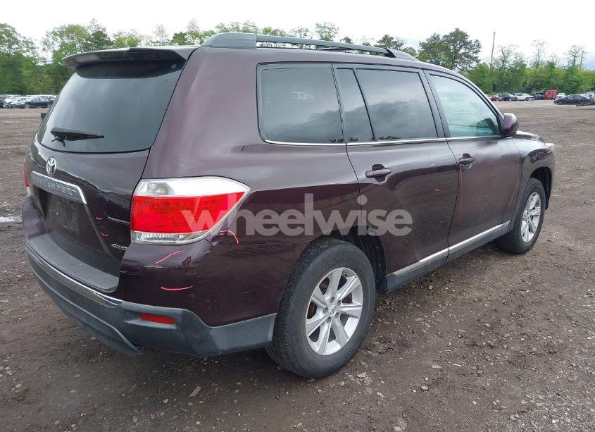 Photo 4 of 2012 Toyota Highlander BASE V6/SE V6 (VIN 5TDBK3EH5CS152697)