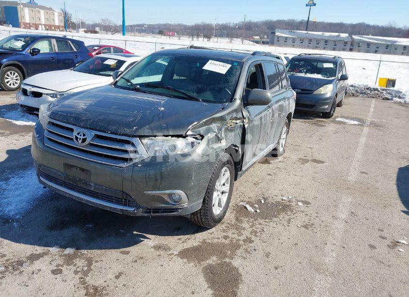 Photo 2 of 2012 Toyota Highlander SE V6 (VIN 5TDBK3EH5CS165563)
