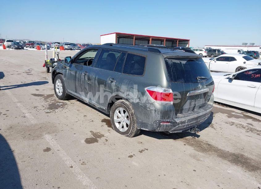 Photo 3 of 2012 Toyota Highlander SE V6 (VIN 5TDBK3EH5CS165563)