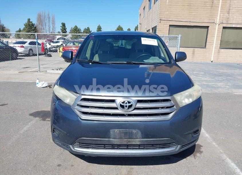 Photo 13 of 2013 Toyota Highlander BASE V6 (VIN 5TDBK3EH5DS186463)