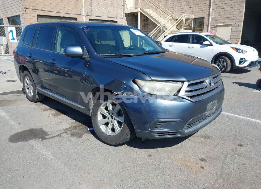 Photo 6 of 2013 Toyota Highlander BASE V6 (VIN 5TDBK3EH5DS186463)