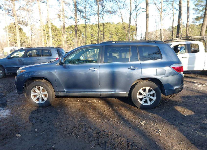 Photo 14 of 2013 Toyota Highlander SE V6 (VIN 5TDBK3EH5DS211166)
