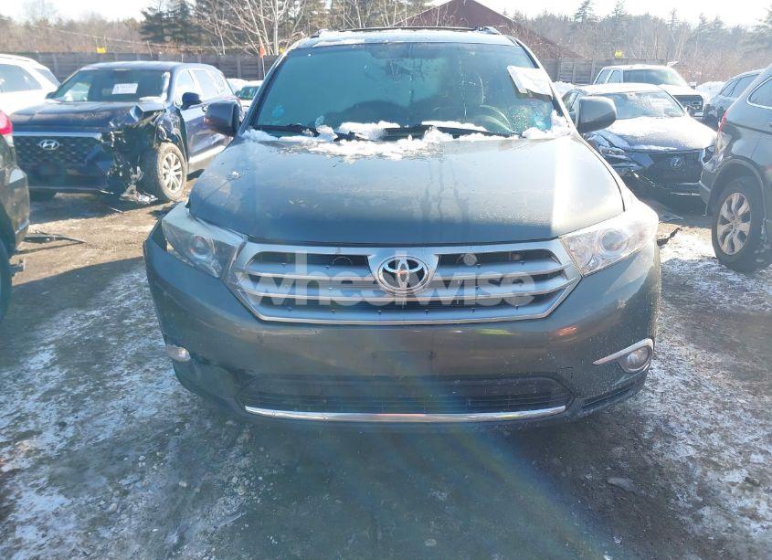 Photo 12 of 2013 Toyota Highlander BASE PLUS V6 (VIN 5TDBK3EH5DS256513)