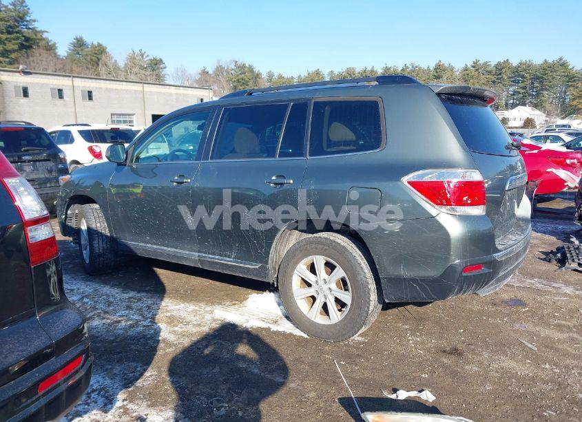 Photo 14 of 2013 Toyota Highlander BASE PLUS V6 (VIN 5TDBK3EH5DS256513)