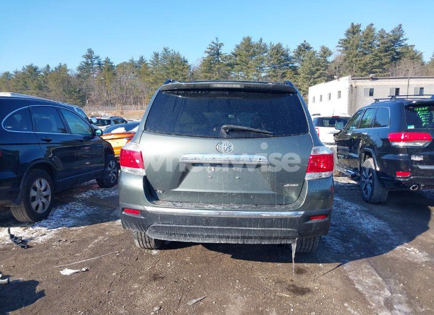 Photo 16 of 2013 Toyota Highlander BASE PLUS V6 (VIN 5TDBK3EH5DS256513)