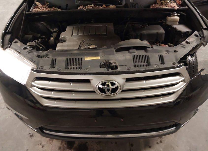 Photo 10 of 2011 Toyota Highlander SE V6 (VIN 5TDBK3EH6BS055457)