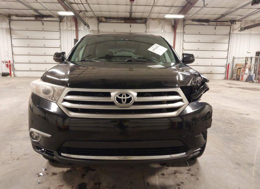 Photo 13 of 2011 Toyota Highlander SE V6 (VIN 5TDBK3EH6BS055457)