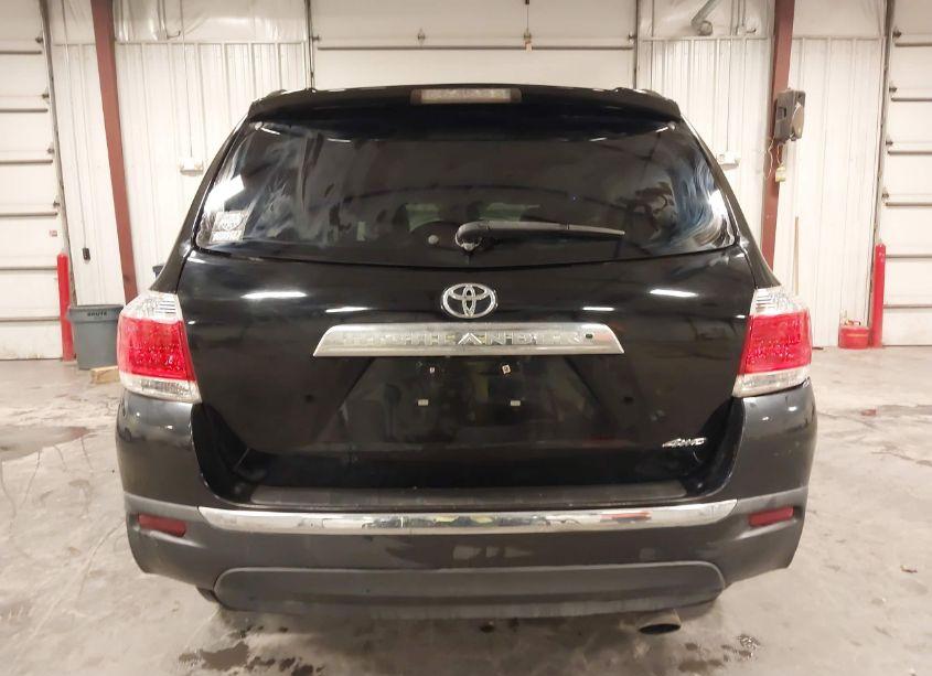 Photo 17 of 2011 Toyota Highlander SE V6 (VIN 5TDBK3EH6BS055457)