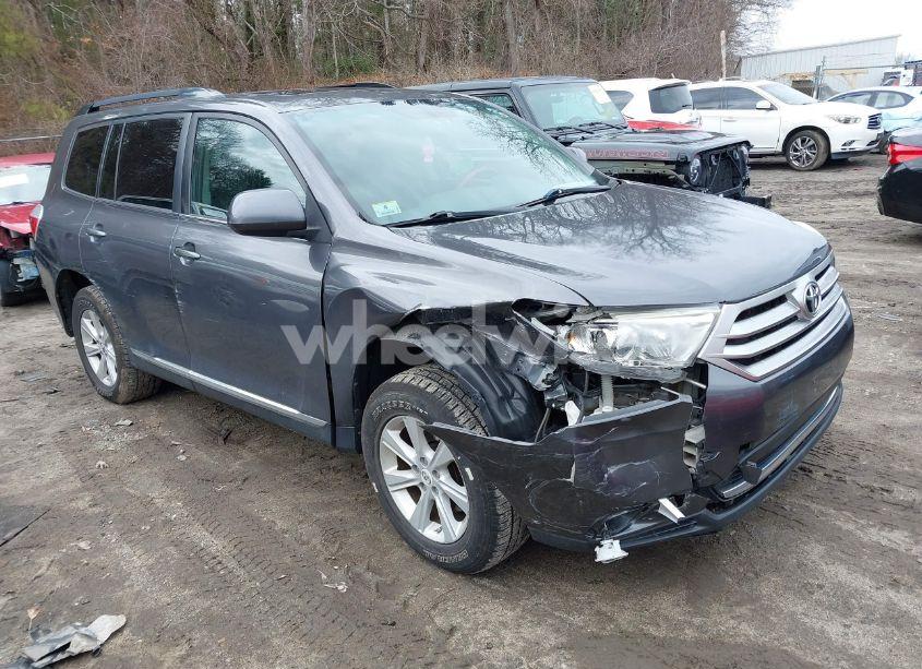 2011 Toyota Highlander SE V6 (VIN 5TDBK3EH6BS090970) main photo
