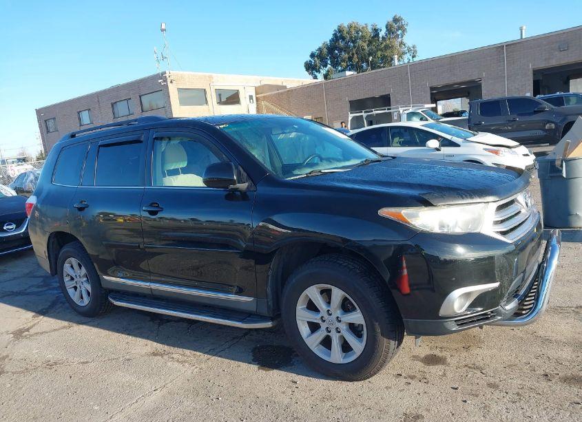 Photo 13 of 2012 Toyota Highlander SE (VIN 5TDBK3EH6CS130305)