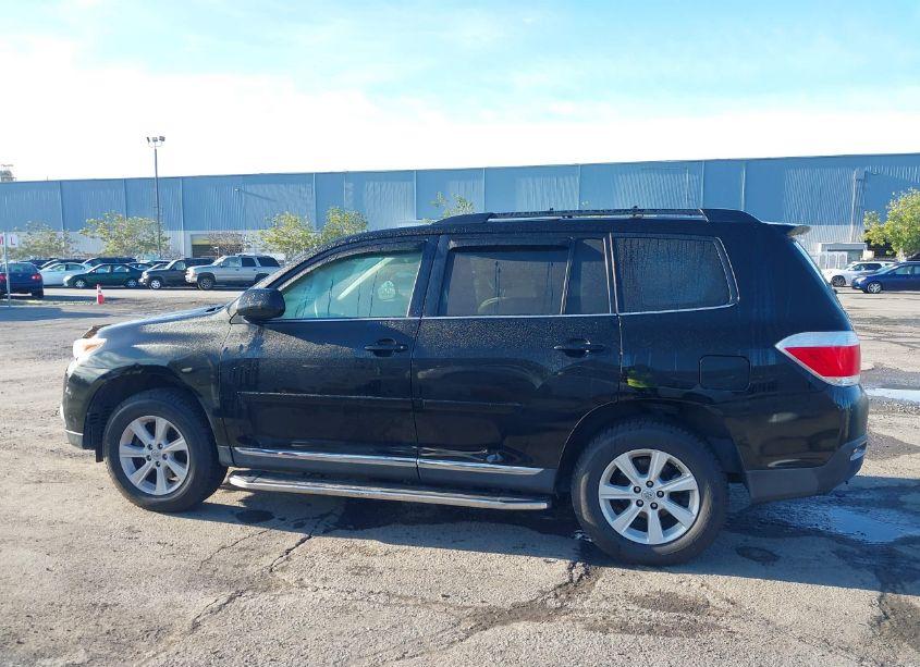 Photo 14 of 2012 Toyota Highlander SE (VIN 5TDBK3EH6CS130305)