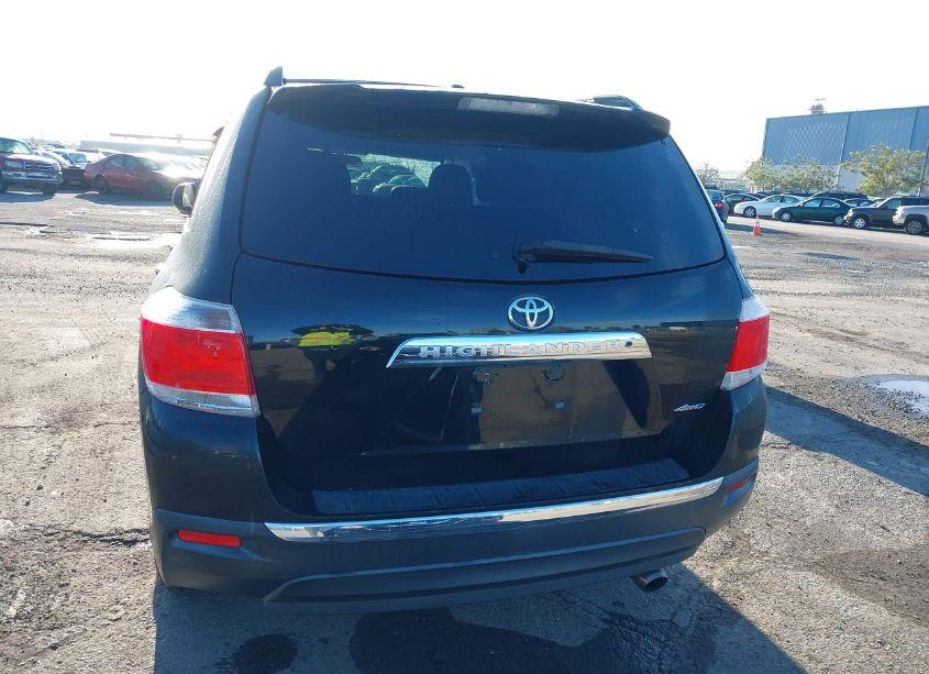 Photo 16 of 2012 Toyota Highlander SE (VIN 5TDBK3EH6CS130305)