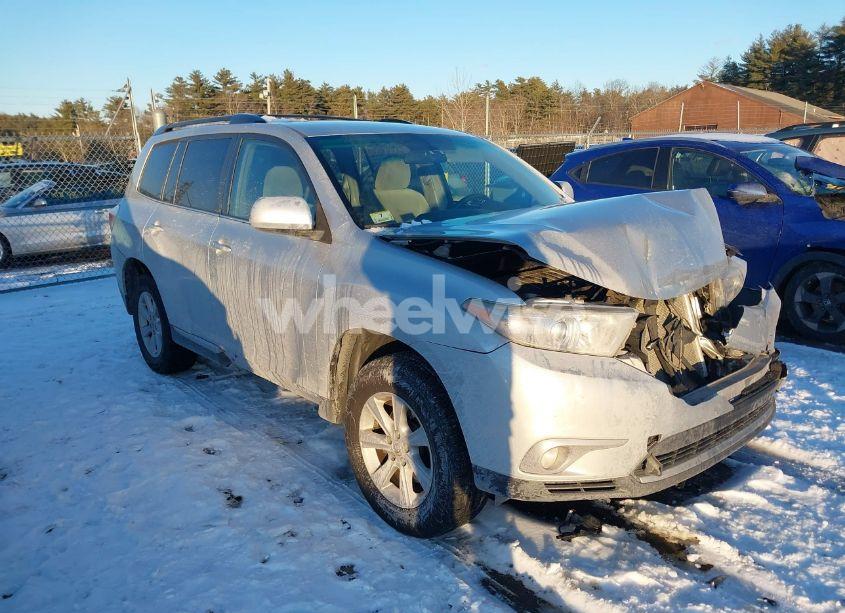 2012 Toyota Highlander SE (VIN 5TDBK3EH6CS154393) main photo